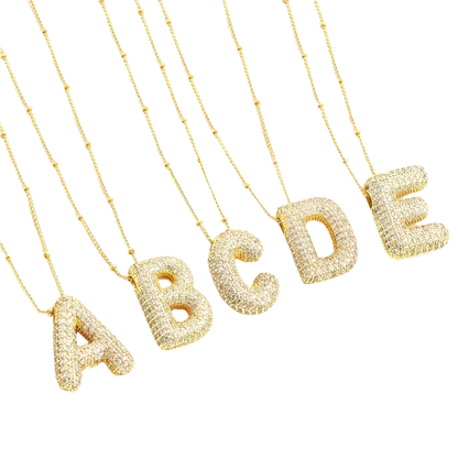 Collier initial en lettres bulle