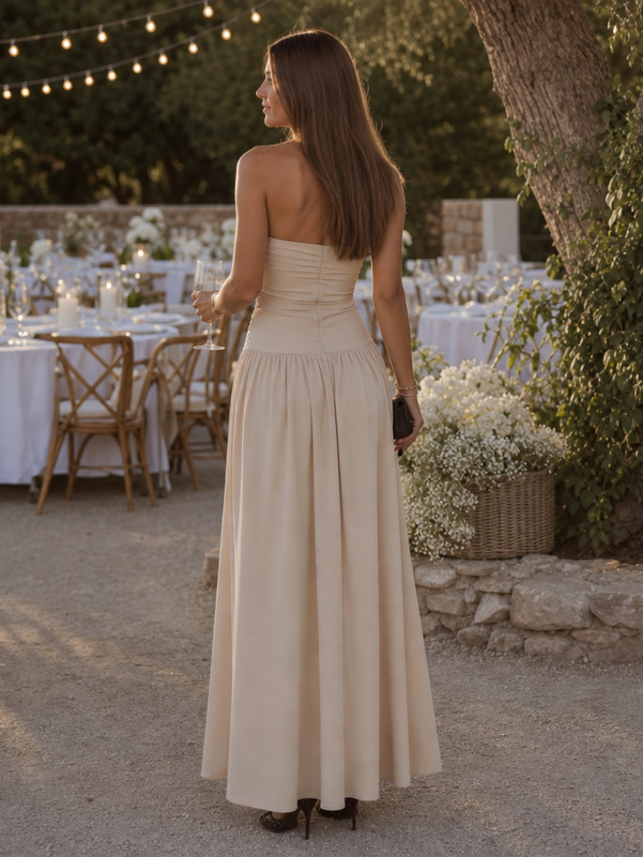 Zelene | Robe midi à corsage froncé sans bretelles