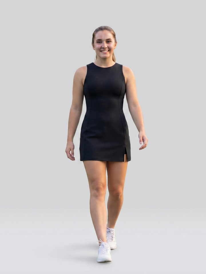 Fayen | Robe de tennis à fente latérale épurée