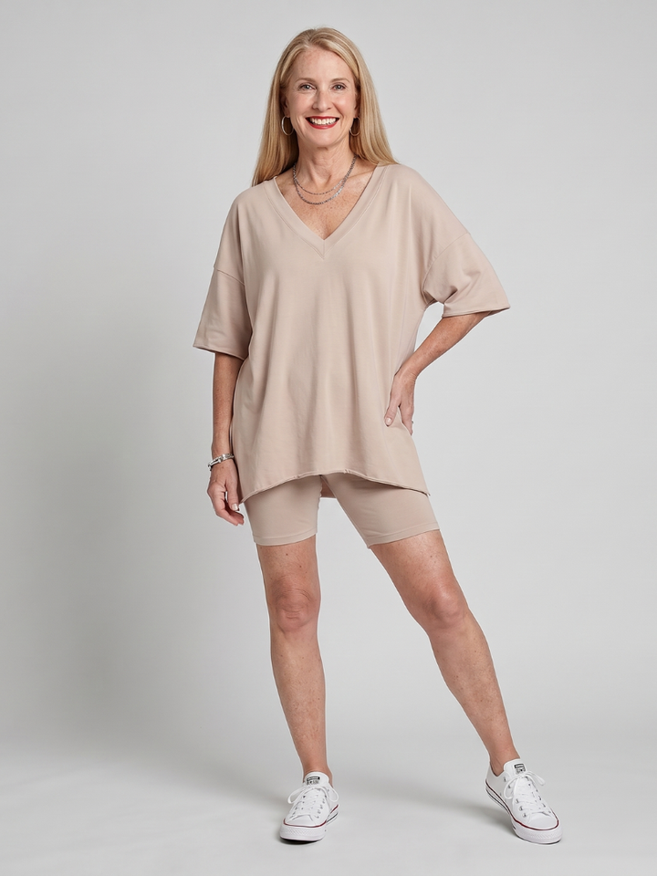 Lucinda | Ensemble Haut à Col V et Shorts Détente