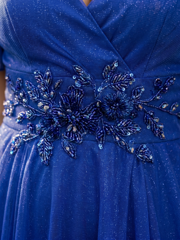 Orelia | Robe Maxi Fluide à Manches Courtes et Col V