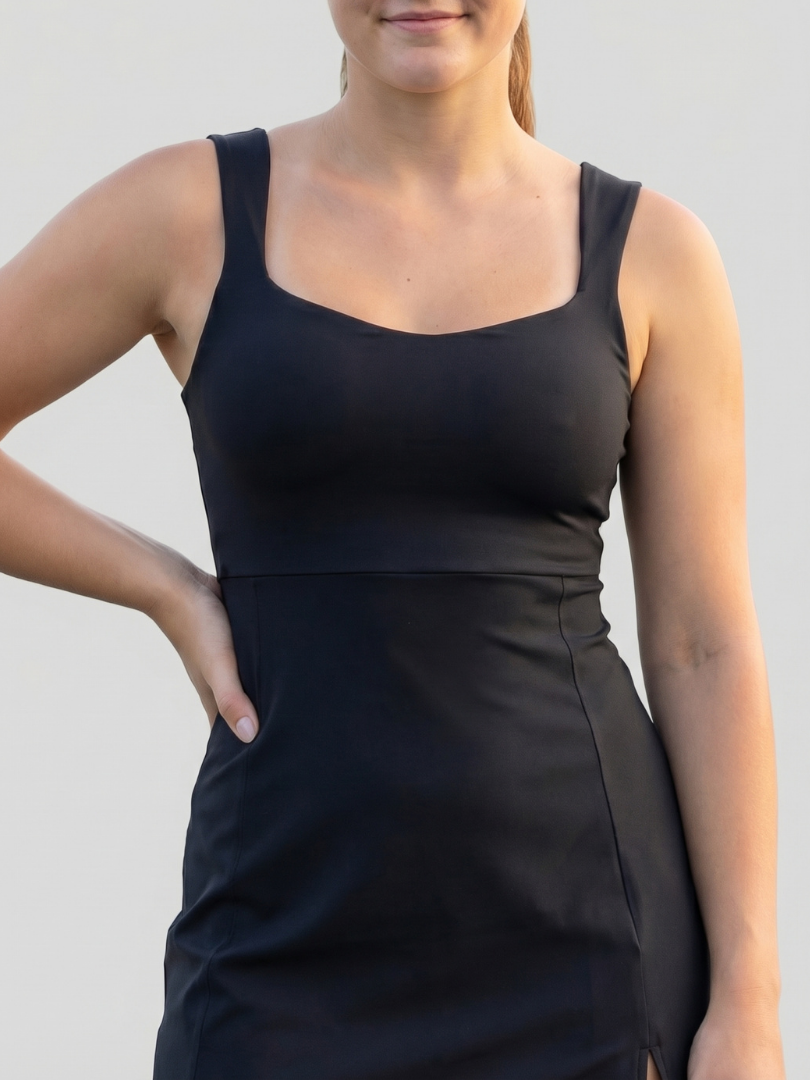 Velune | Robe de Tennis à Encolure Carrée