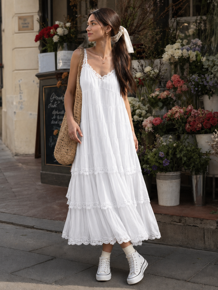 Lorelei | Robe Midi à Bretelles Spaghetti avec Couches en Dentelle Étagées