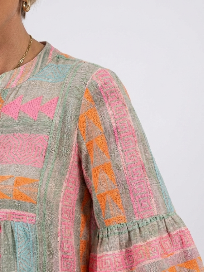 Maelle | Robe à Imprimé Géométrique avec Décolleté en V et Jupe Étagée à Longueur Genou