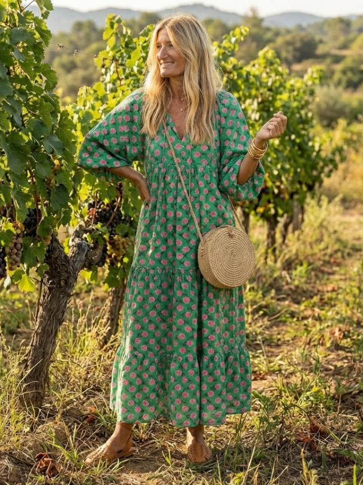Fiora | Robe midi à volants avec imprimé floral en V
