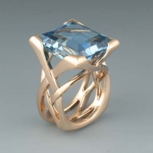 Bague Vintage en Or Rose avec Zirconia Bleu