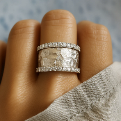 BAGUE EN ZIRCONIUM ARGENTÉ VINTAGE