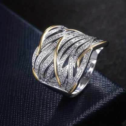 Bague torsadée élégante à plusieurs couches