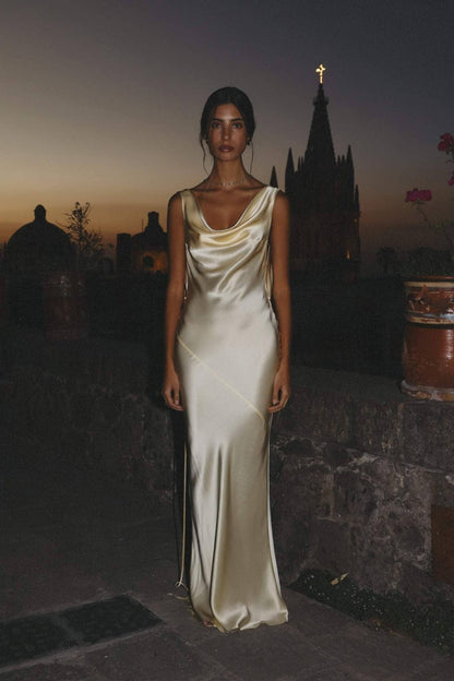 Charlotte™ | Élégante Robe Maxi en Soie avec Dos Nu