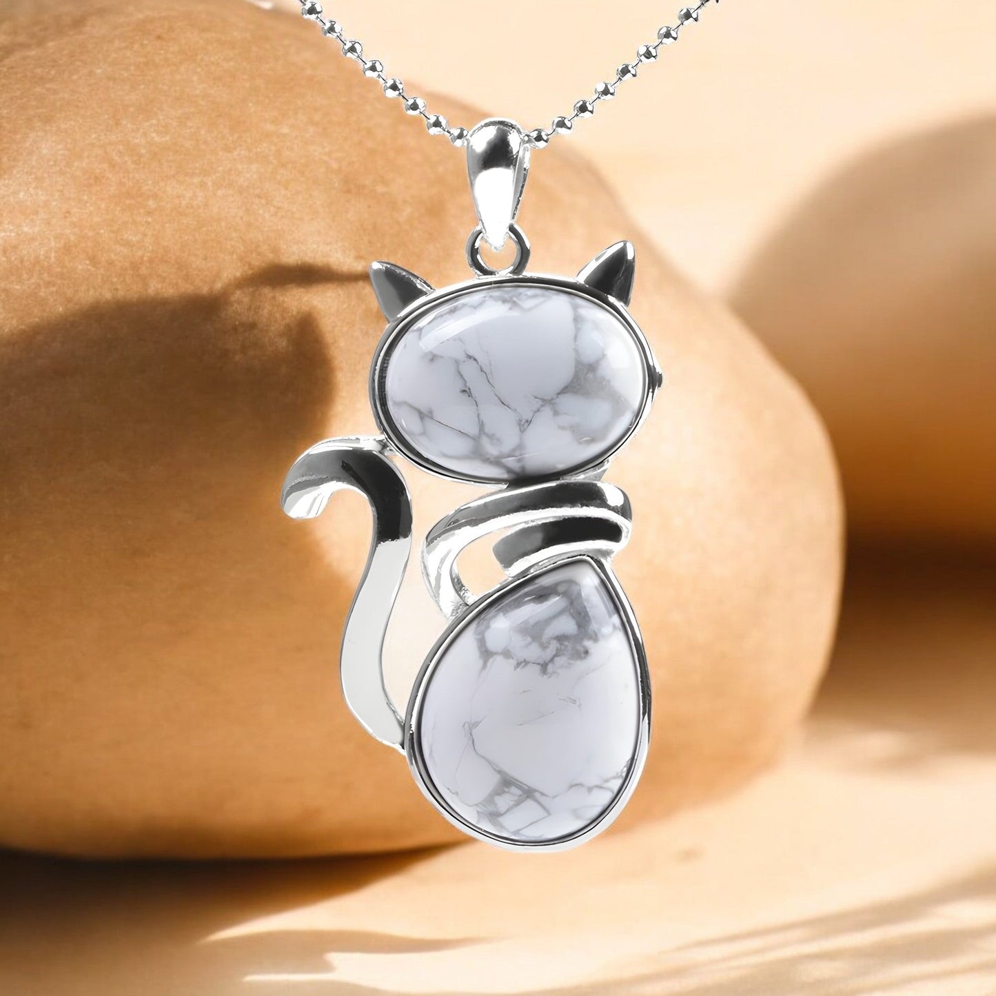 Collier avec chat en pierre véritable