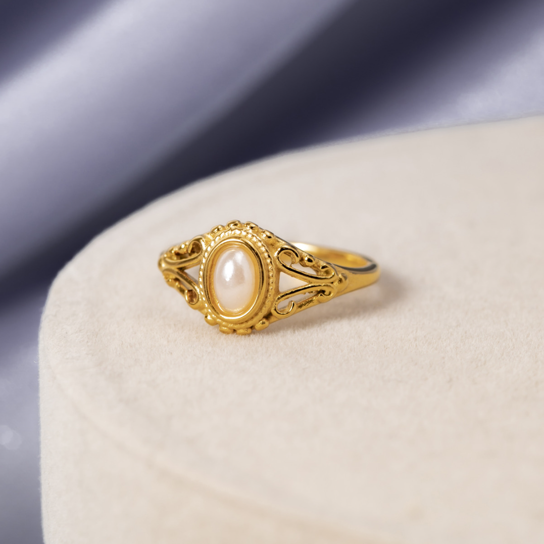 Royal - Bague vintage en perles