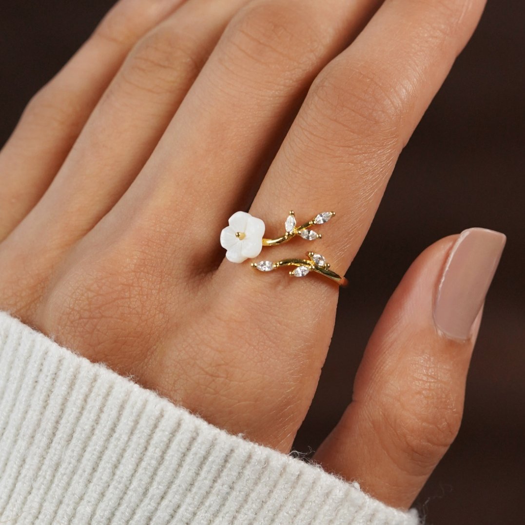 Rise - Bague à fleurs blanches